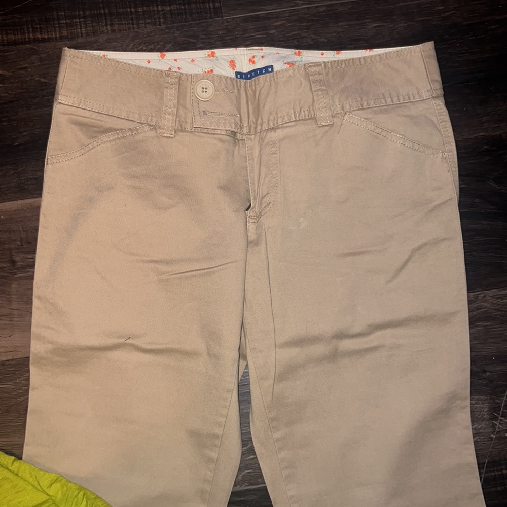 Old Navy Cargo Pants - Picture 2 of 4